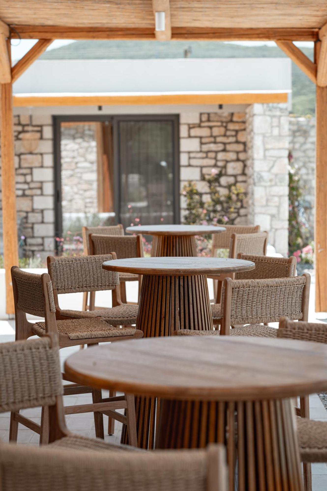 Trinity Design Suites Valanidorachi Exterior foto