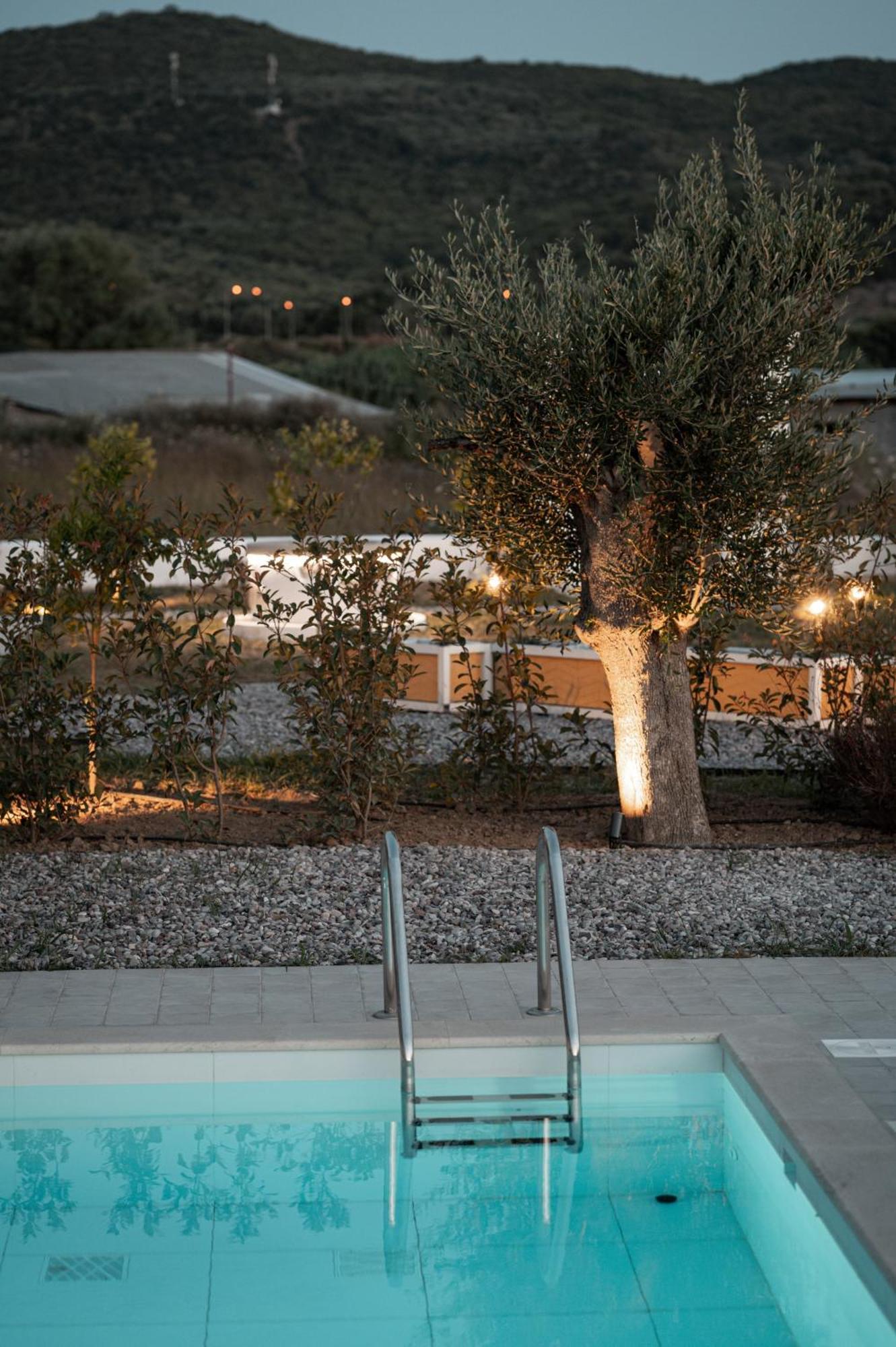 Trinity Design Suites Valanidorachi Exterior foto