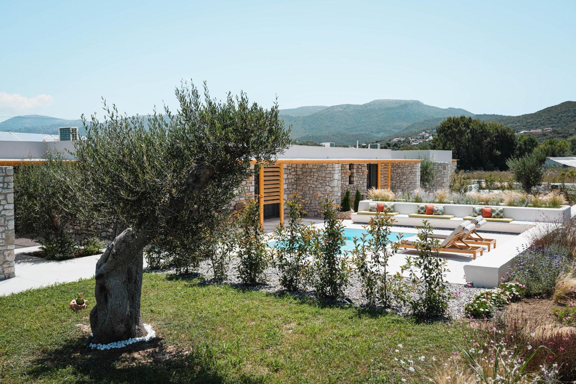 Trinity Design Suites Valanidorachi Exterior foto